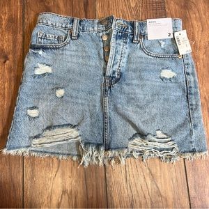 Aeropostale size 2 Womens high rise mini skirt light wash denim distressed